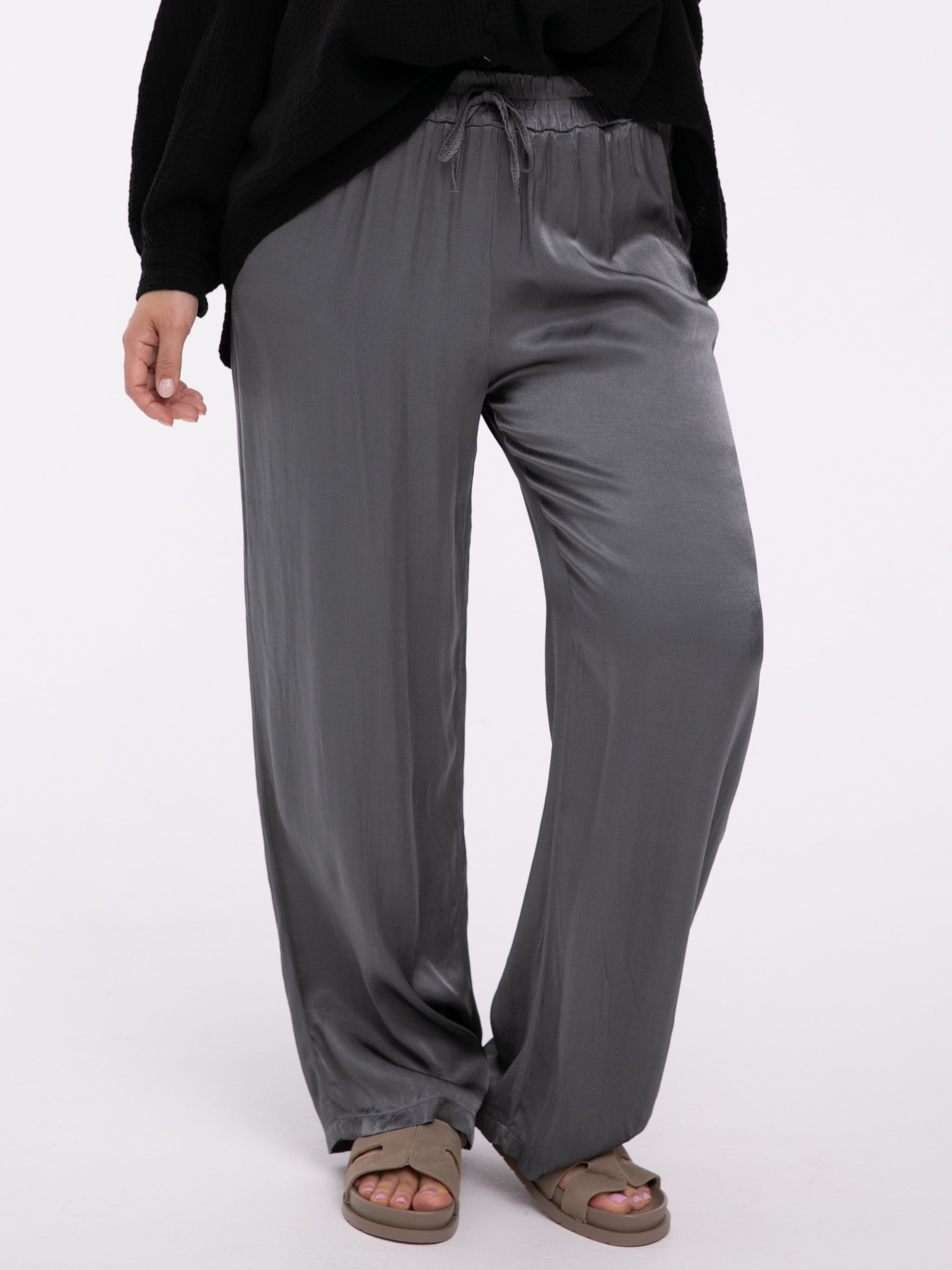 Satinhose „Sydney“ in Stahlgrau