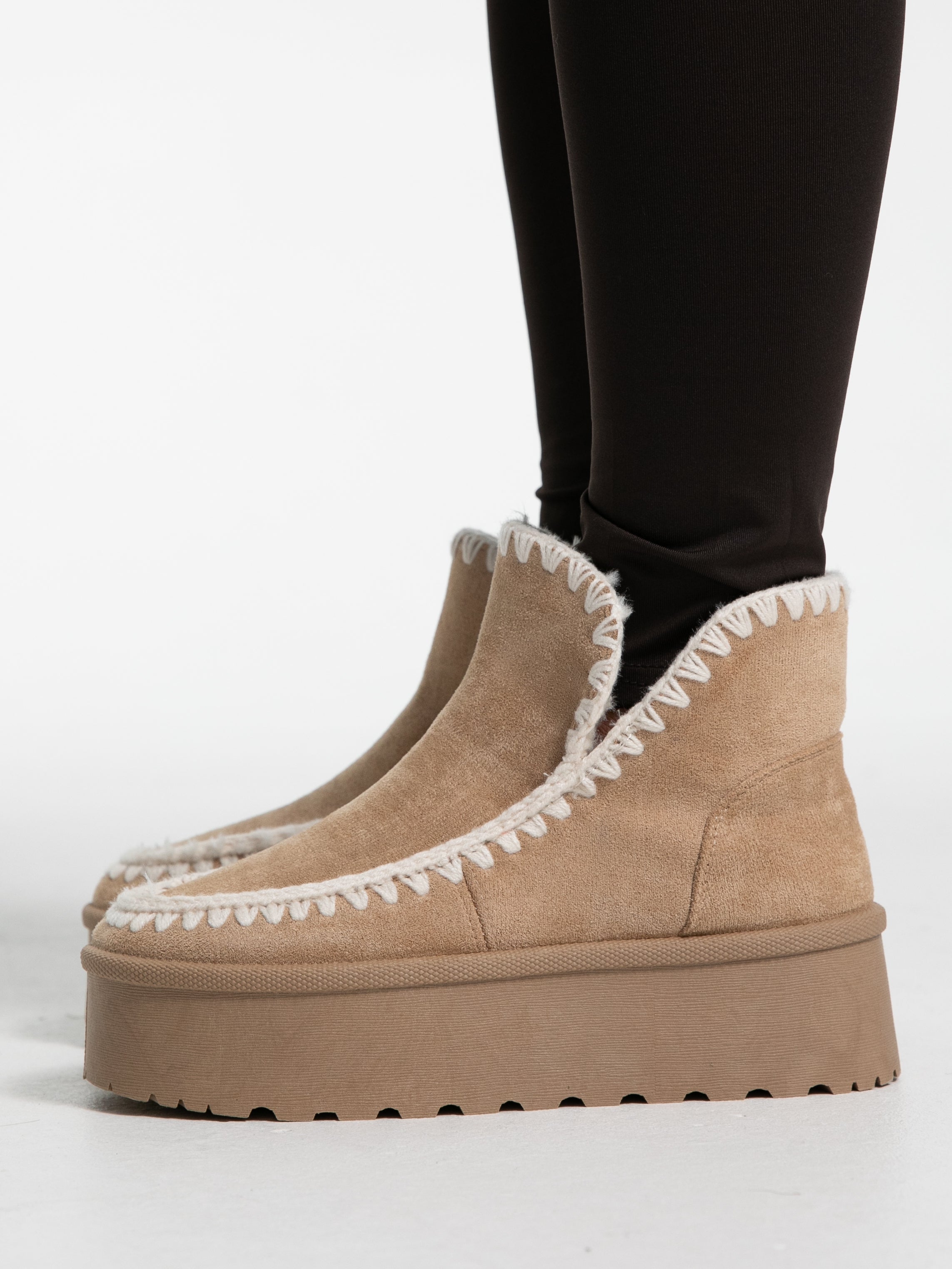 Plateau Boots mit Fell 