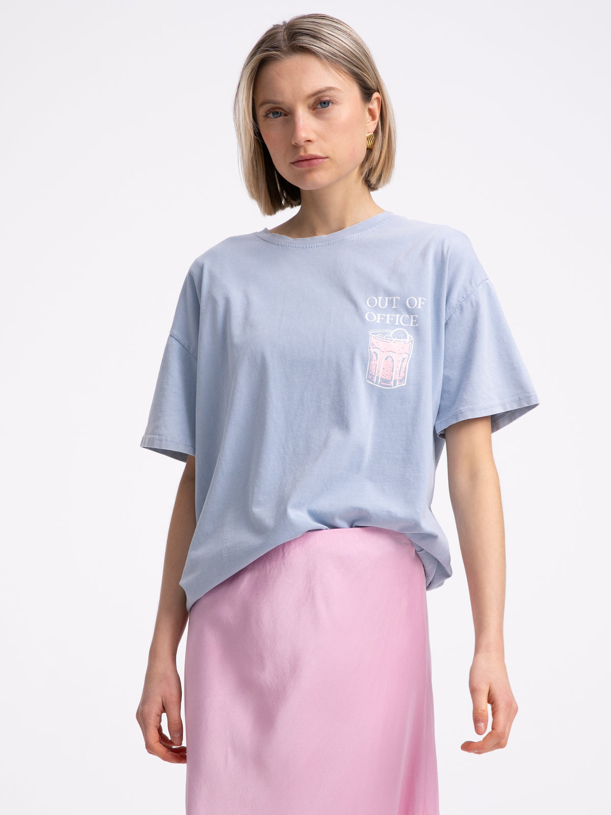 T-Shirt "OOO" in Blau