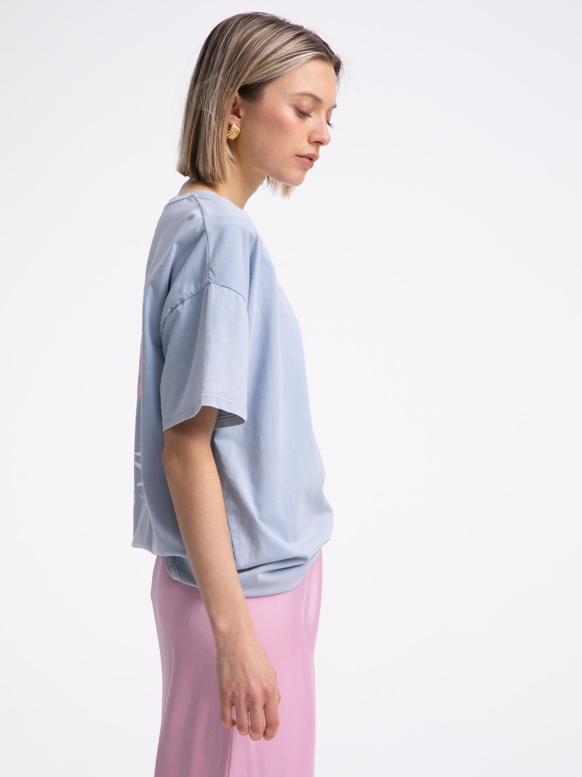 T-Shirt "OOO" in Blau