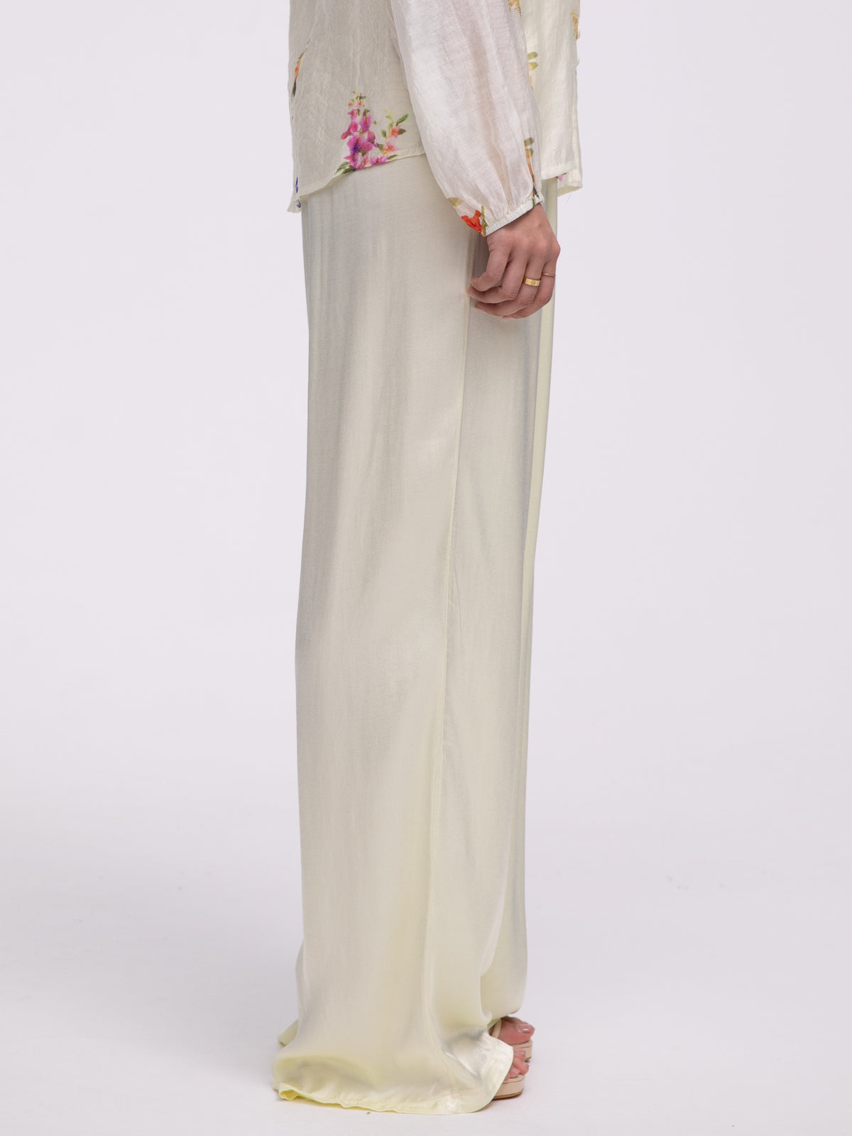 Satinhose „Sydney“ in Pastel Yellow