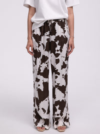 Satinhose „Holy Cow“ in Kuhmuster