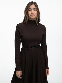 Kurzes Plissiertes Kleid "Valencia" in Braun