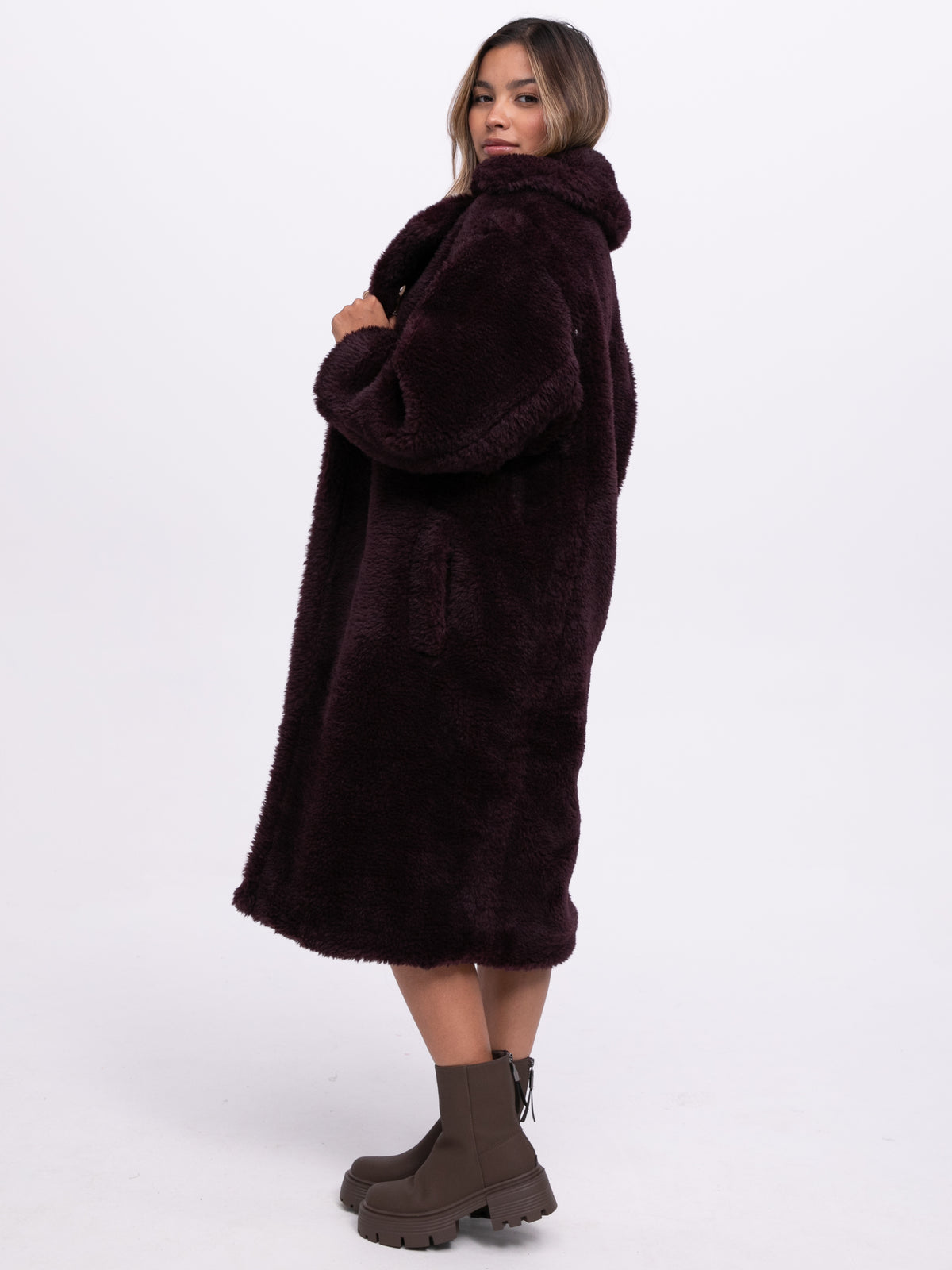 Teddymantel "Dilara" in Aubergine