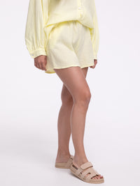 Musselin-Shorts „Tami“ in Gelb