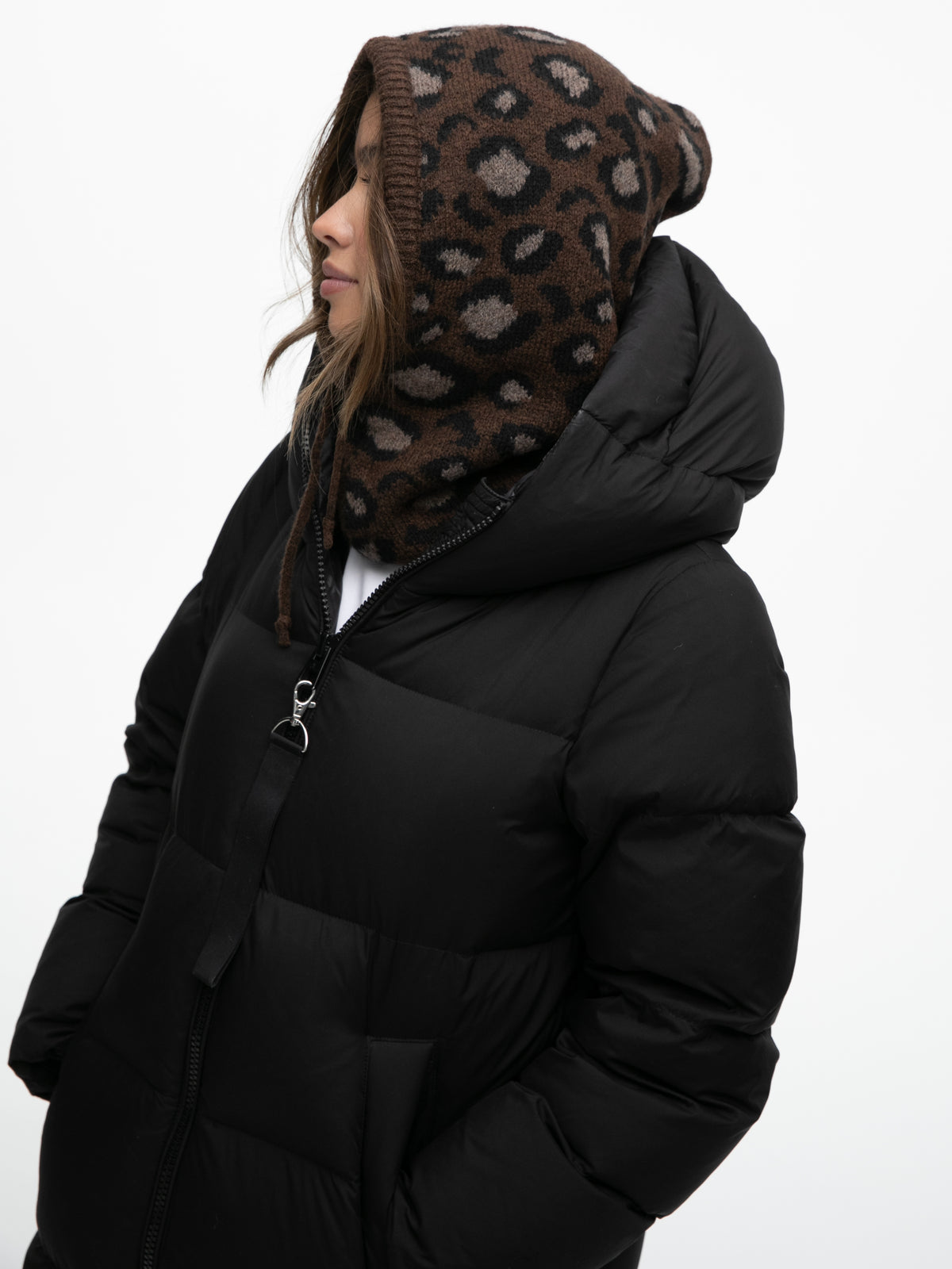 Schal-Mütze "Masha" in Leo Dunkel