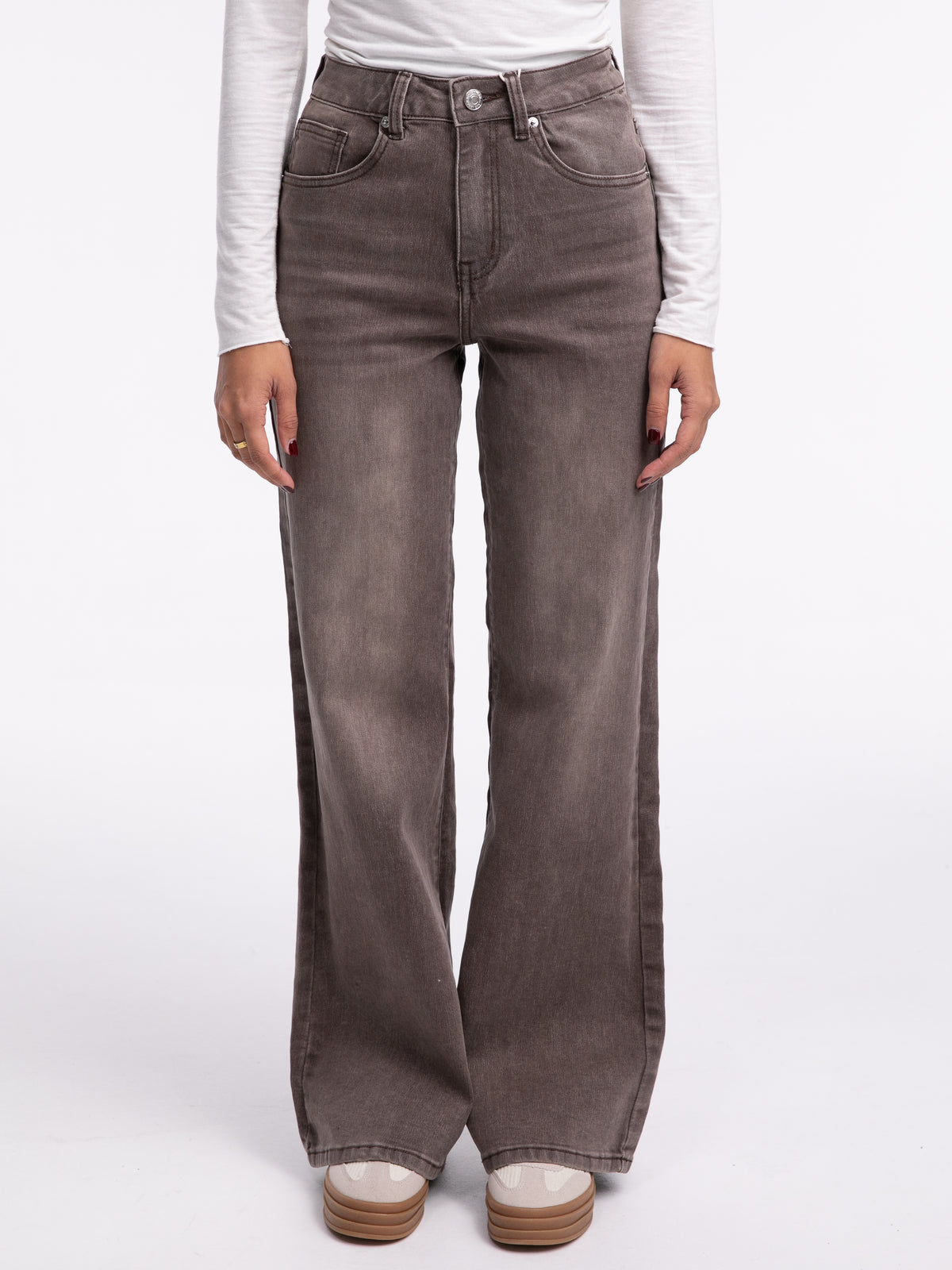 High-Waist Jeans "Jenn" in Braun