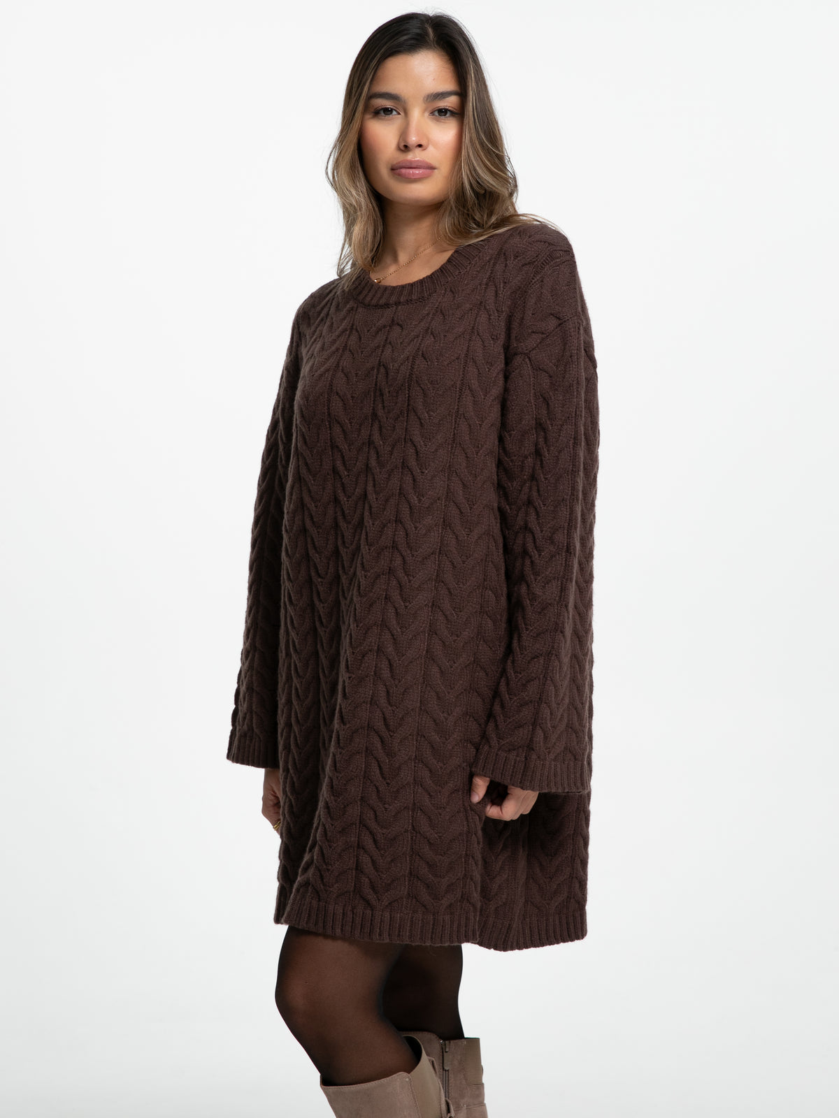 Strick-Pulloverkleid mit Zopfmuster "Lissan" in Choco