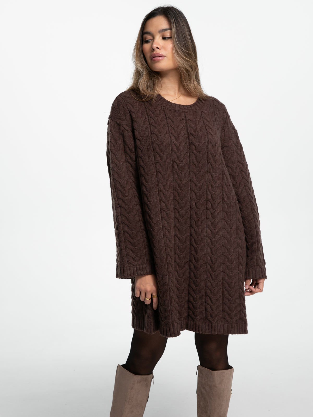 Strick-Pulloverkleid mit Zopfmuster "Lissan" in Choco
