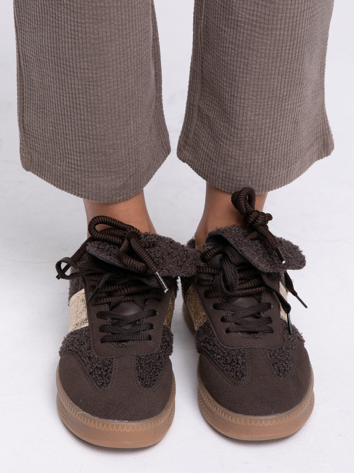 Sneaker "Fleece" in Braun