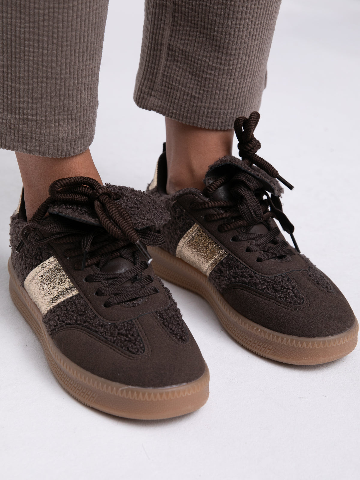 Sneaker "Fleece" in Braun