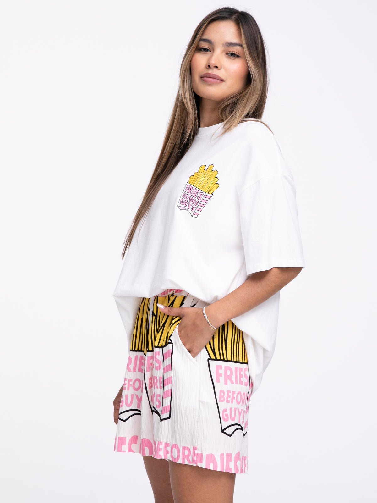T-Shirt "Fries Before Guys"