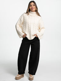 Rollkragen-Strickpullover mit Zopfmuster "Sofie" in Creme