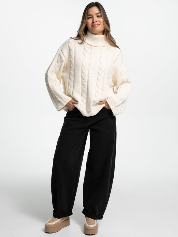 Rollkragen-Strickpullover mit Zopfmuster "Sofie" in Creme