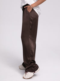 Satinhose „Sydney“ in Braun