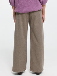 Stoffhose "Colette" in Hazelnut