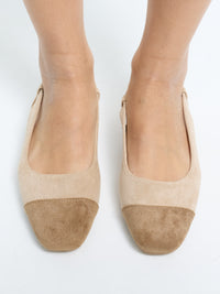 Flache Peeptoe-Sandale "Naomi" in Sand