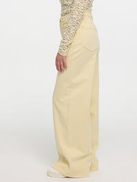 Wide Leg Jeans "Seraphina" in Butter Yellow