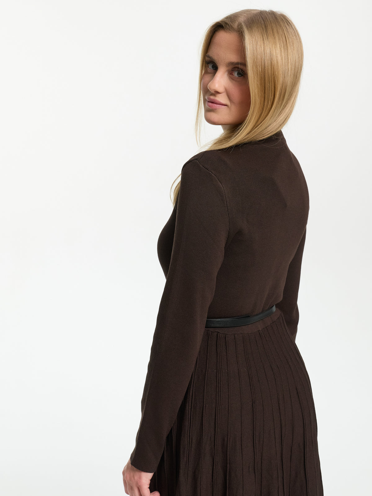 Langes Plissiertes Kleid "Kim" in Braun