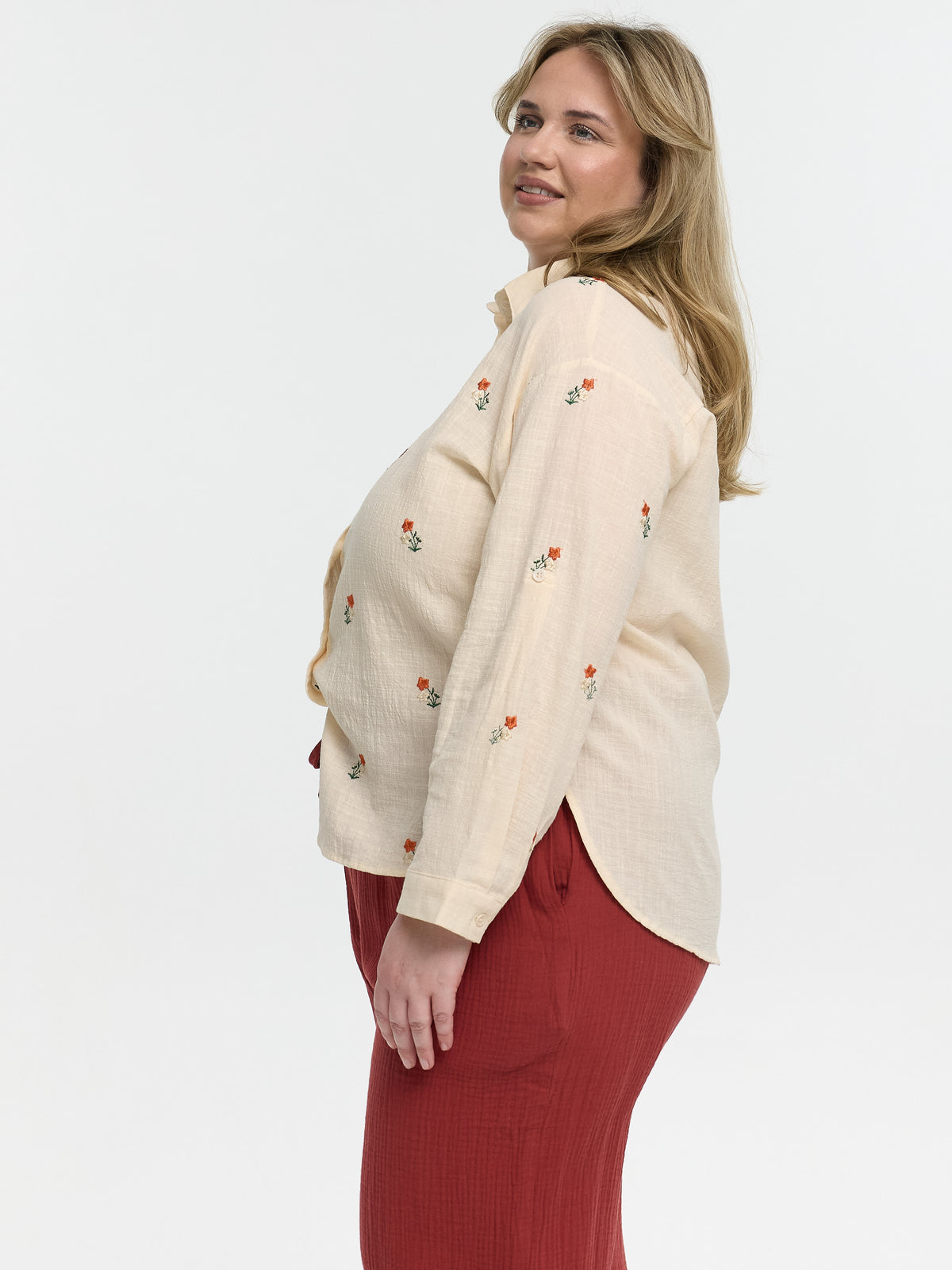 Curvy Hemd "Flowers" in Beige