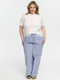 Curvy Stoffhose „Freda“ in Blau/weiß gestreift