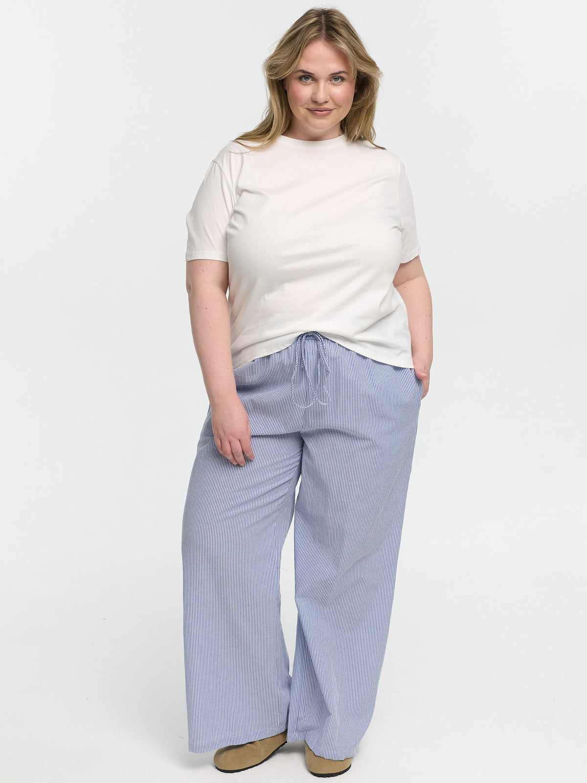 Curvy Premium T-Shirt "Whitey" in Weiss