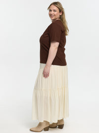 Curvy Premium T-Shirt "Whitey" in Braun