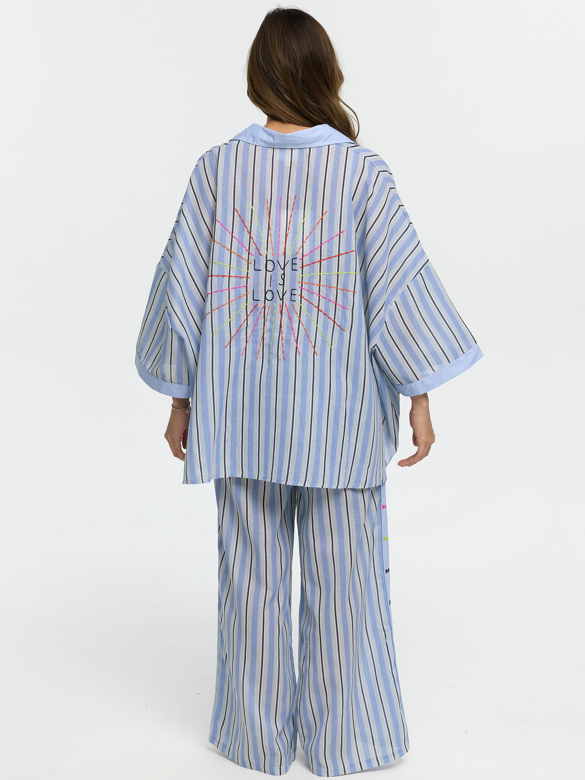 Set "Love is Love" in Blau/Weiß gestreift