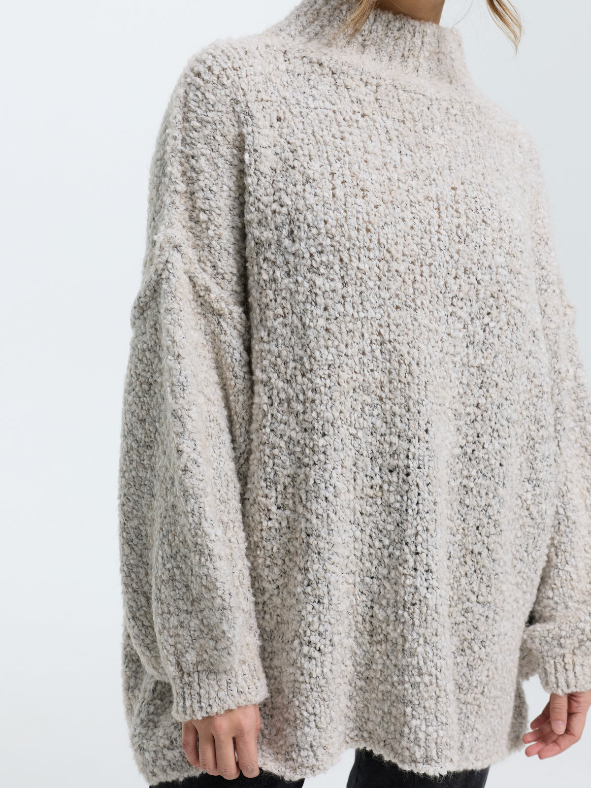 Bouclé-Pullover "Elli" in Hellgrau