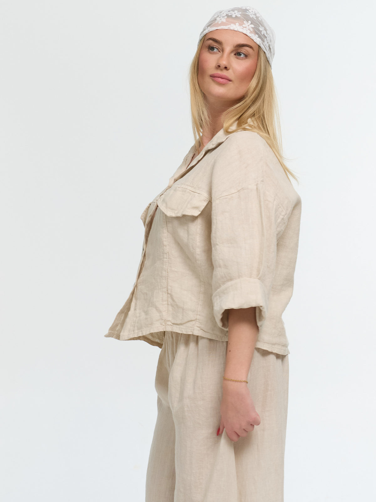 Kurze Leinen-Bluse "Alma" in Beige
