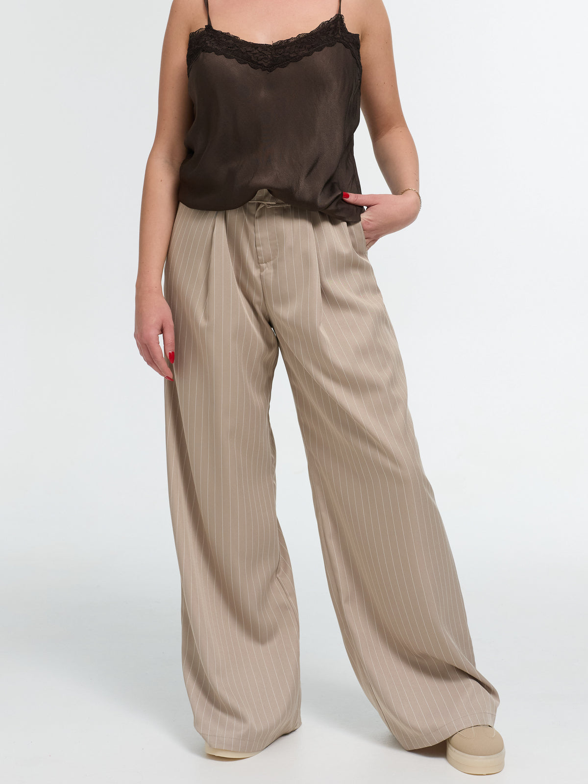 Nadelstreifen Stoffhose „Kathie“ in Taupe