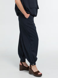 Nadelstreifen Stoffhose „Lia“ in Blau