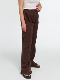 Musselinhose "Ida" in Braun