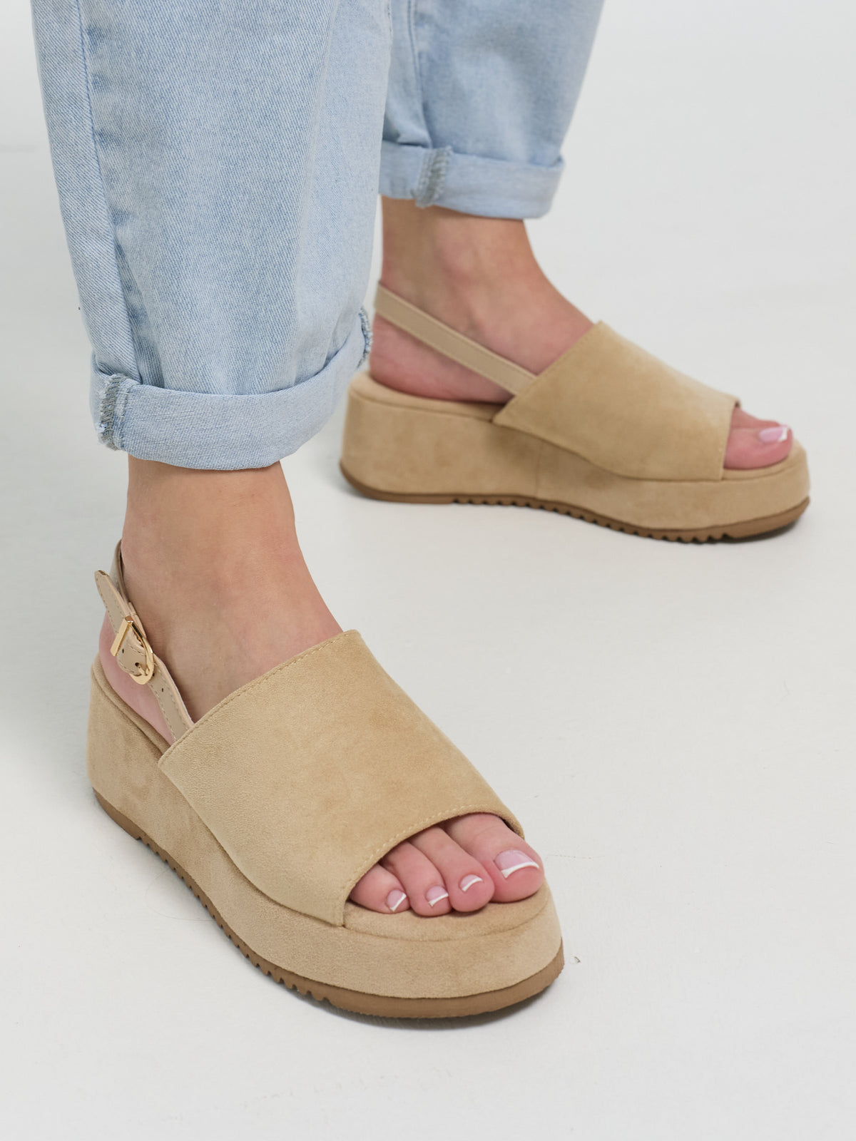 Plateau Sandale "Soliea" in Beige
