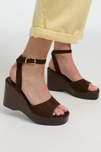Keilabsatz Sandale "Betty" in Braun