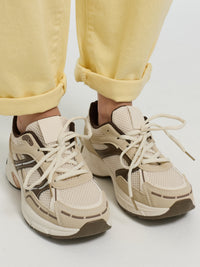 Sneaker "Izzy" in Creme/Braun