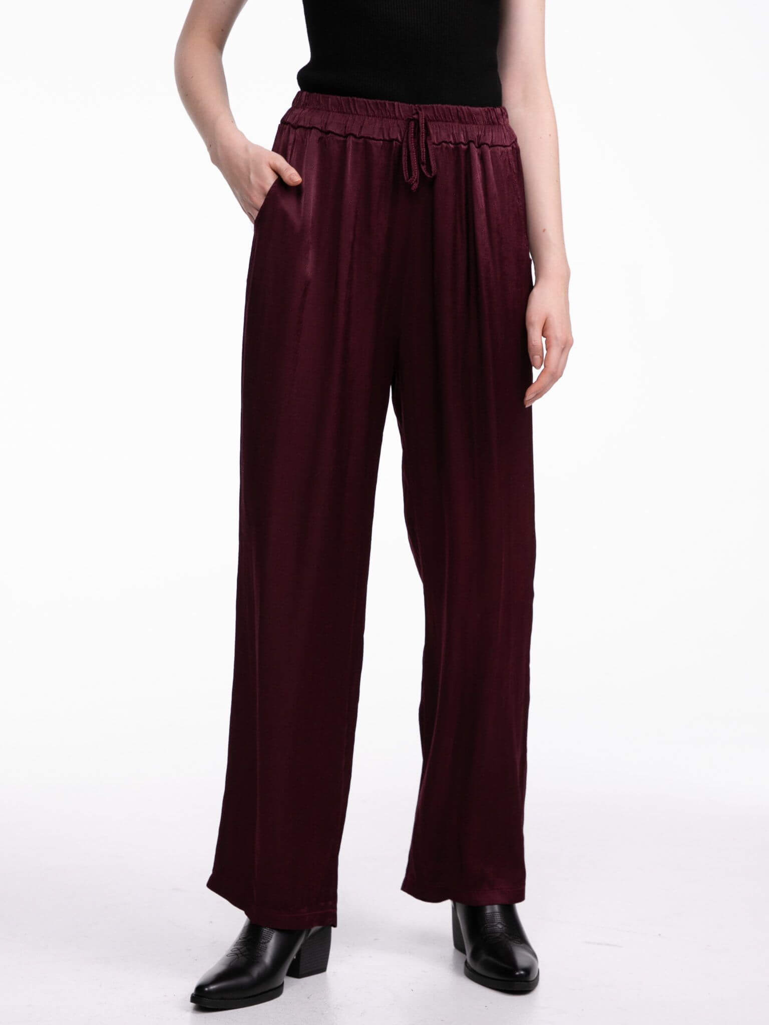 Satinhose „Sydney“ in Burgundy